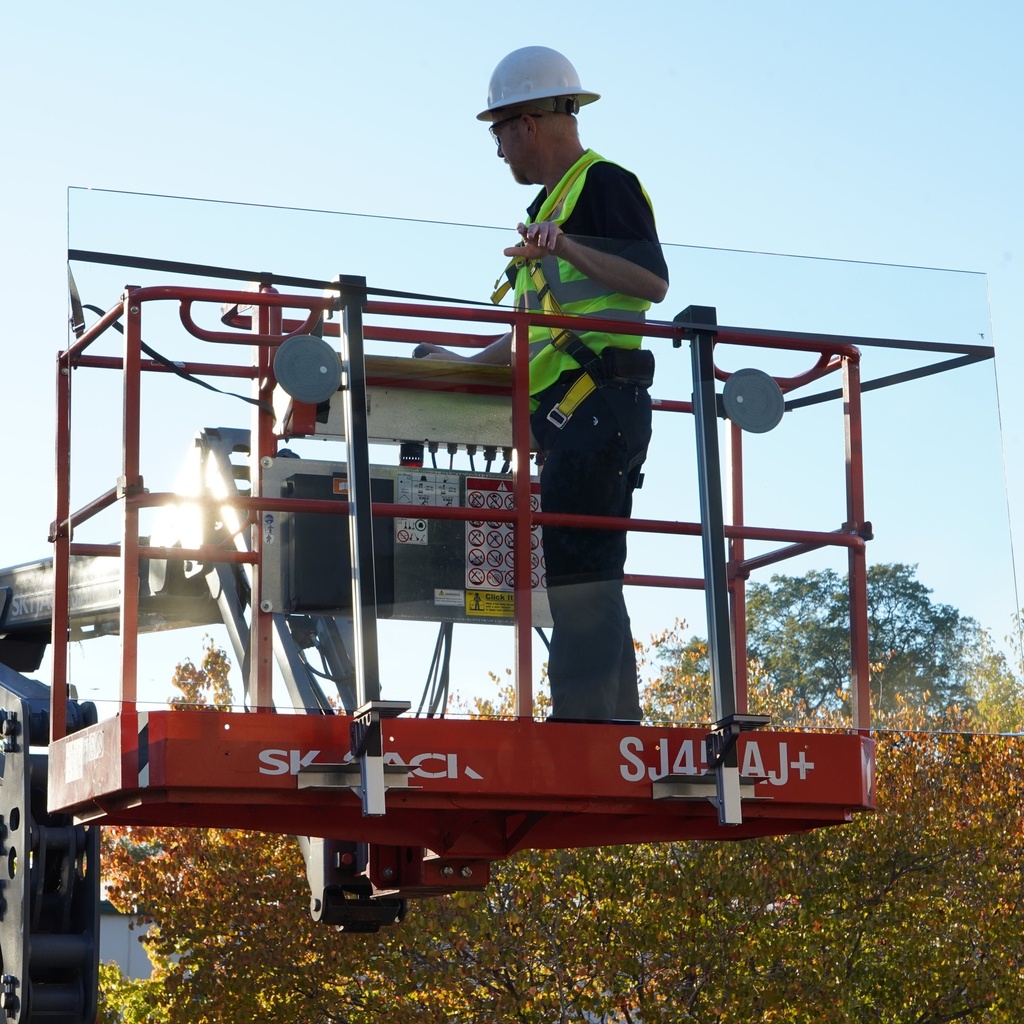 Omni Cubed EZ Ledge™ Glass Lifter — Boom Lift Glass Installation Tool